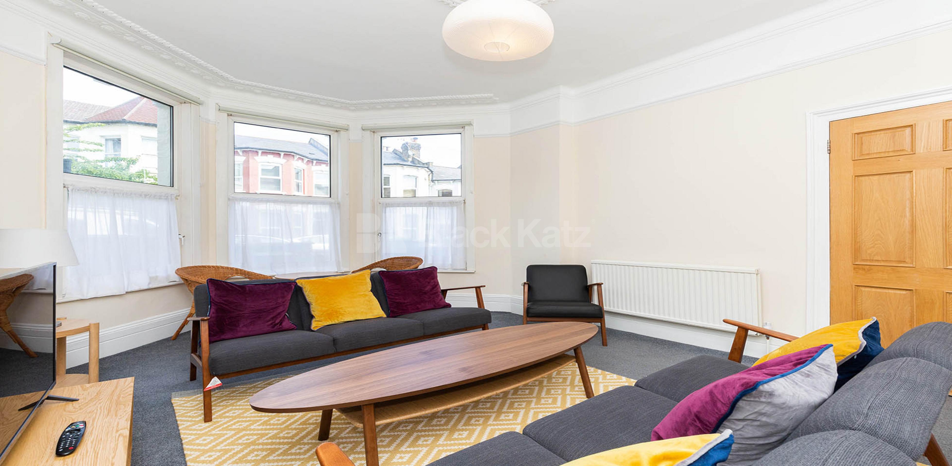 			6 Bedroom, 3 bath, 2 reception House			 Duckett Road, HARRINGAY - HORNSEY N4